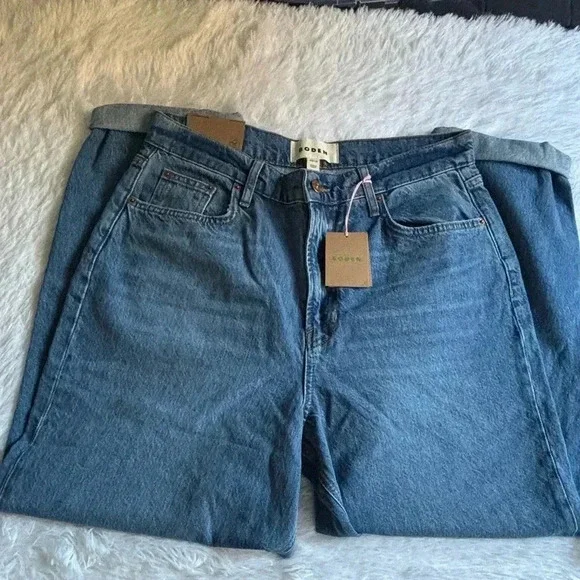 Women's Boden better cotton jeans - Picture 3 of 4